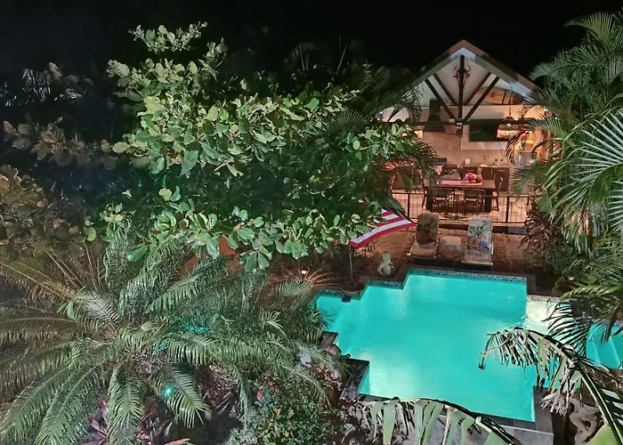 Guest house Paraiso Azul 4*